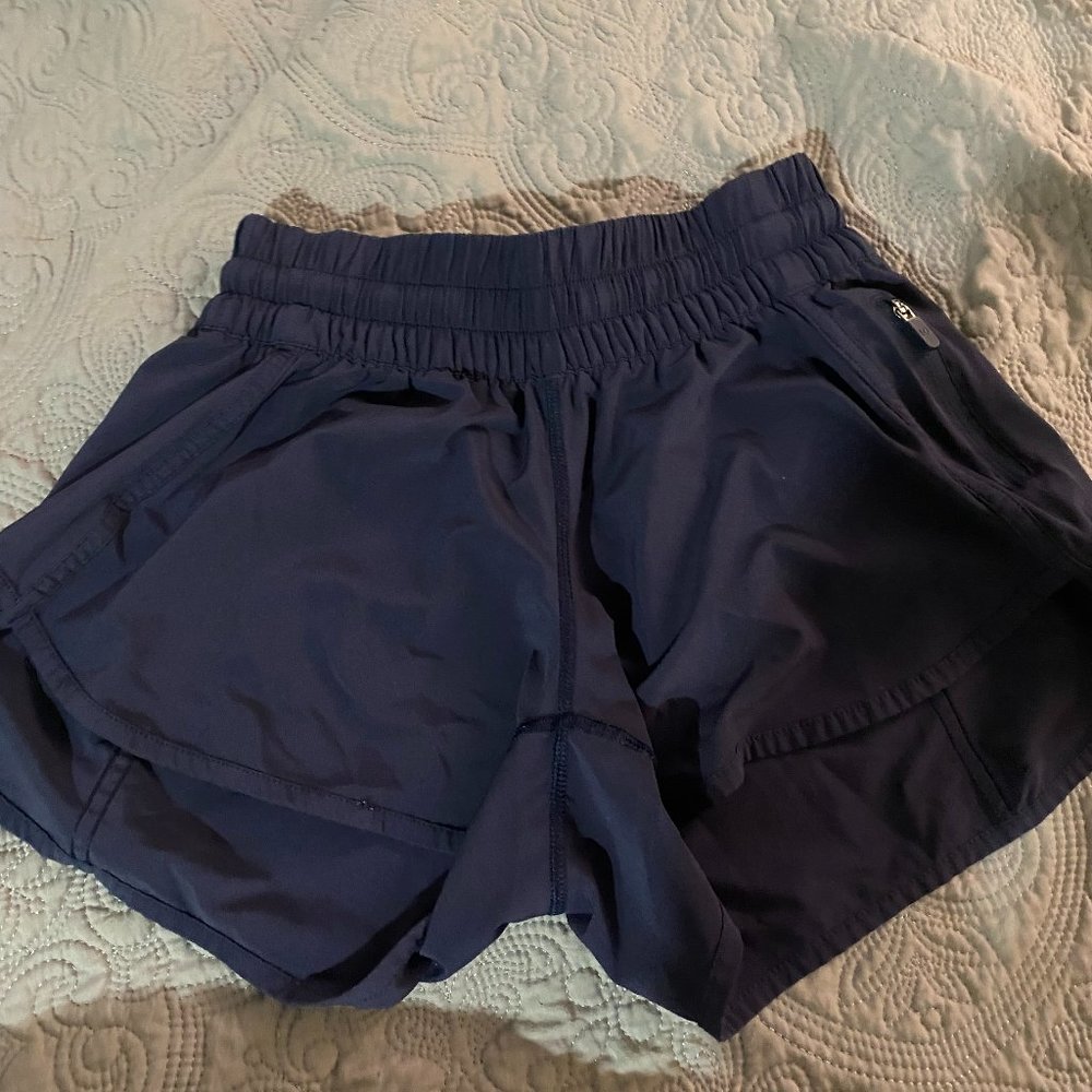 Lululemon tracker short V 4"